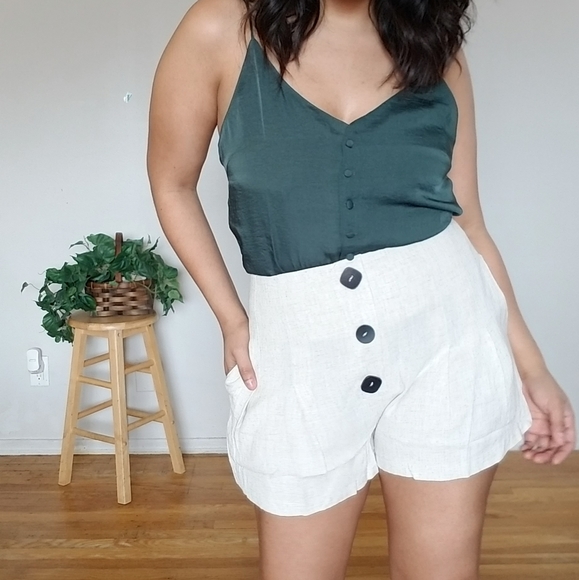 ANDY HIGH WAISTED CREAM BUTTON SHORTS - Picture 7 of 7